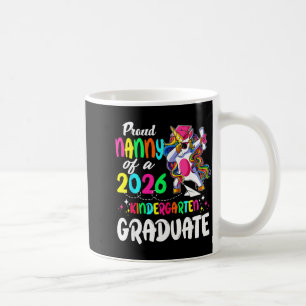 stolze Nanny eines Vorschulabsolventen der Klasse Kaffeetasse