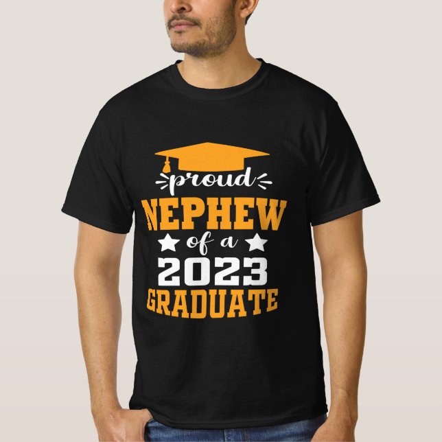 Stolze NEPHEW einer Klasse von 2023 Graduate Moder T-Shirt (Vorderseite)