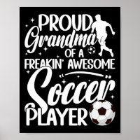 Stolze Oma eines Fußballspielers Oma Fußball Gr