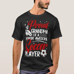 Stolze Oma eines Fußballspielers Oma Fußball Gr T-Shirt