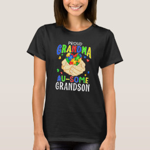 Stolze Oma eines großartigen Enkels Autismus-Bewus T-Shirt