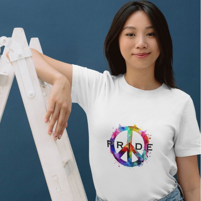 Stolze Regenbogenfarbe für LGBTQ-Gemeinschaft T-Shirt (Von Creator hochgeladen)