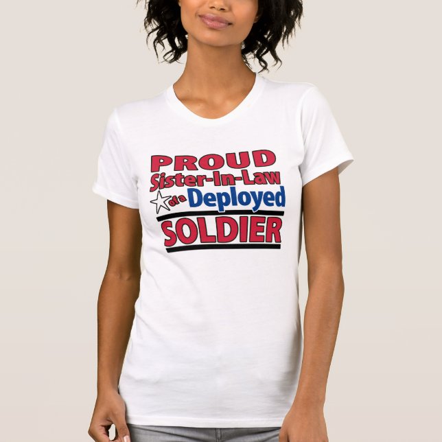 Stolze Schwägerin eines entfalteten Soldat-Shirts T-Shirt (Vorderseite)