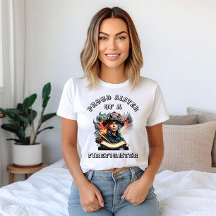 Stolze Schwester eines FeuersKämpfe Fantasie W T-Shirt