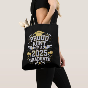 Stolze Tante eines 2025 Absolventen Abschluss Fami