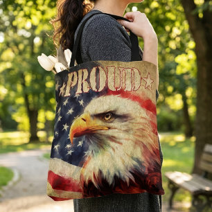 Stolzer Amerikaner. Weißkopfseeadler und Flagge de