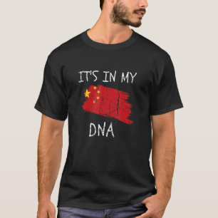 Stolzer chinesischer Stolz. Er ist in meinem DNA-C T-Shirt