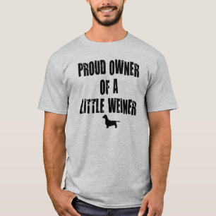 stolzer Eigentümer eines kleinen Weiner T-Shirt