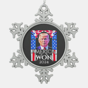 Stolzer Maga Amerikaner Trump gewann am Tag der Am Schneeflocken Zinn-Ornament