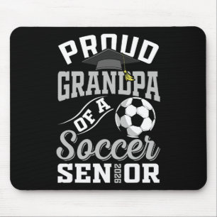 Stolzer Opa eines Fußball-Absolventen der Klasse 2 Mousepad