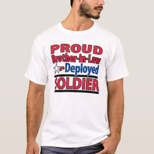 Stolzer Schwager eines entfalteten Soldat-Shirts T-Shirt