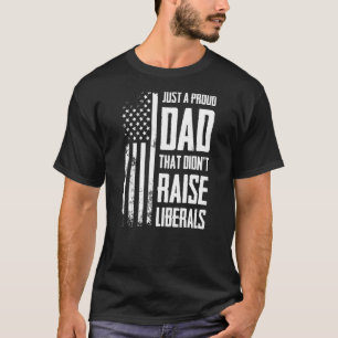 Stolzer Vater, der die liberale Fahne der Amerikan T-Shirt