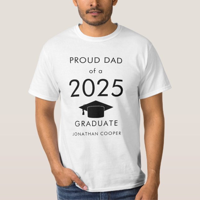 Stolzer Vater der Graduate Cap Black Typografy 202 T-Shirt (Vorderseite)