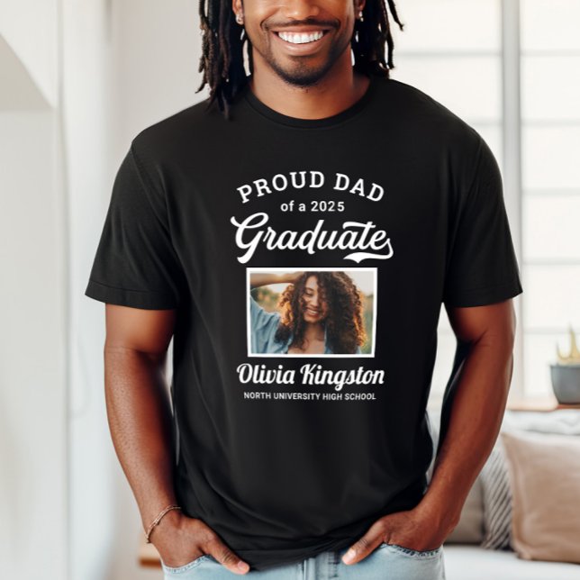 Stolzer Vater eines 2025 Graduate Black Custom Fot T-Shirt (Von Creator hochgeladen)