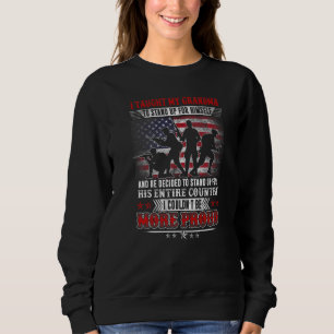 Stolzer Veteran Militär Ich brachte meiner Oma bei Sweatshirt