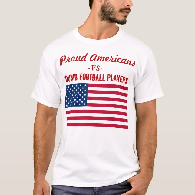 Stolzes Amerikaner-Stand-Feiglings-Knien T-Shirt (Vorderseite)