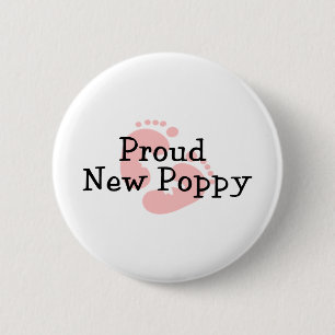 Stolzes neues Mohn-Baby-Mädchen Fußabdrücke Button