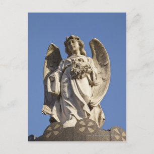 Stone Angel Looking Down Statue in Buenos Aires Postkarte
