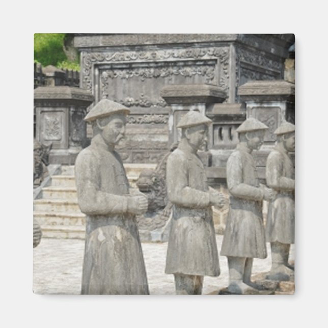 Stone Tomb Statues Magnet (Vorne)
