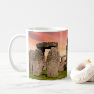 Stonehenge an der Sonnenuntergang-Tasse Tasse