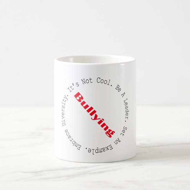 Stopp der Mobbing-Kontur Tasse (Mittel)