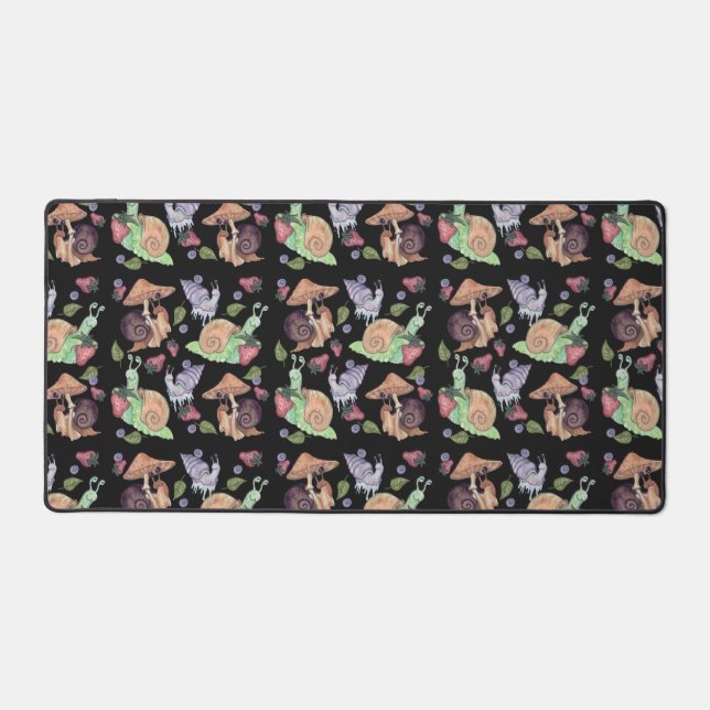 Stoppen und riechen Sie die Erdbeeren Schneckenmus Schreibtischunterlage (Vorderseite)