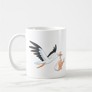 Storch, der ein Baby trägt, das den ersten Selfie- Kaffeetasse