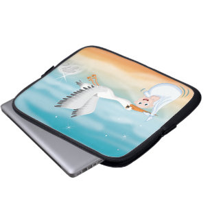 Storch mit geborenem Baby Laptopschutzhülle