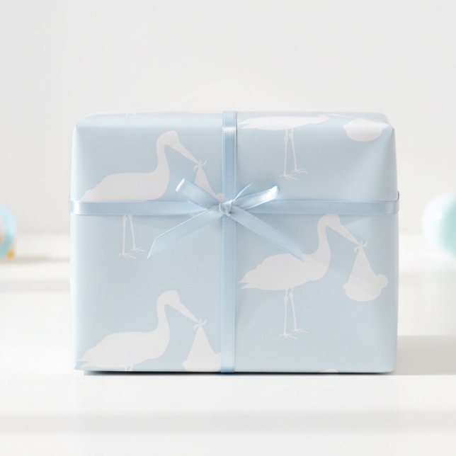Stork Blue Baby Duschpapier Geschenkpapier (Make every baby shower gift special with this adorable blue stork wrapping paper.)
