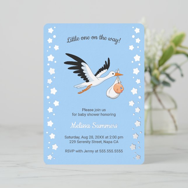 Stork Carrying Baby Selfie Baby Shower Blue Folieneinladung (Stehend vorne)