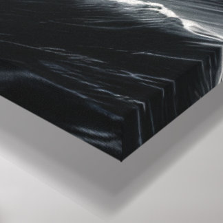 Storm Lighthouse – Dramatic Black and White Coasta Leinwanddruck