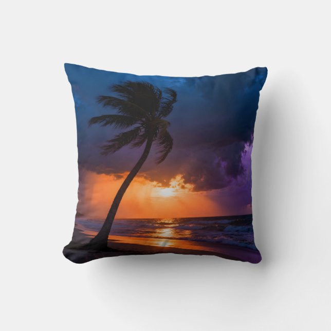  Stormy Sunset Beach Pillow Dramatic Lone Palm Kissen (Vorderseite)