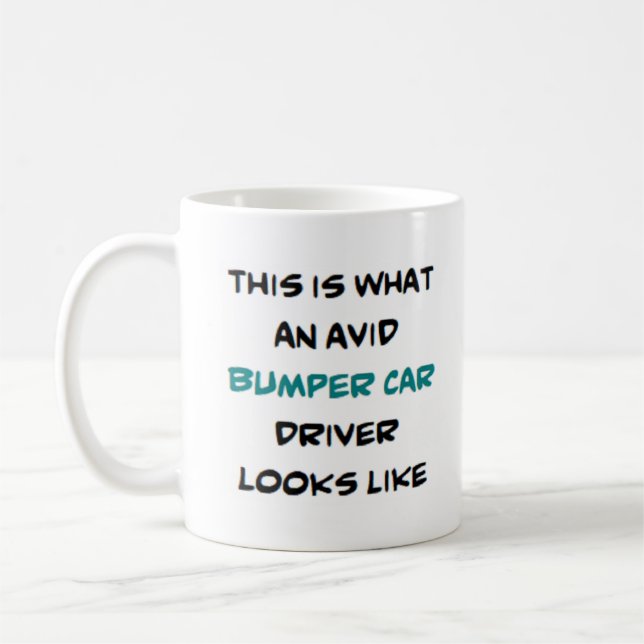 Stoßwagenfahrer, begeistert kaffeetasse (Links)