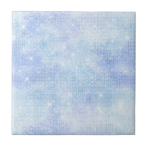 strahlend hellblau irisierend