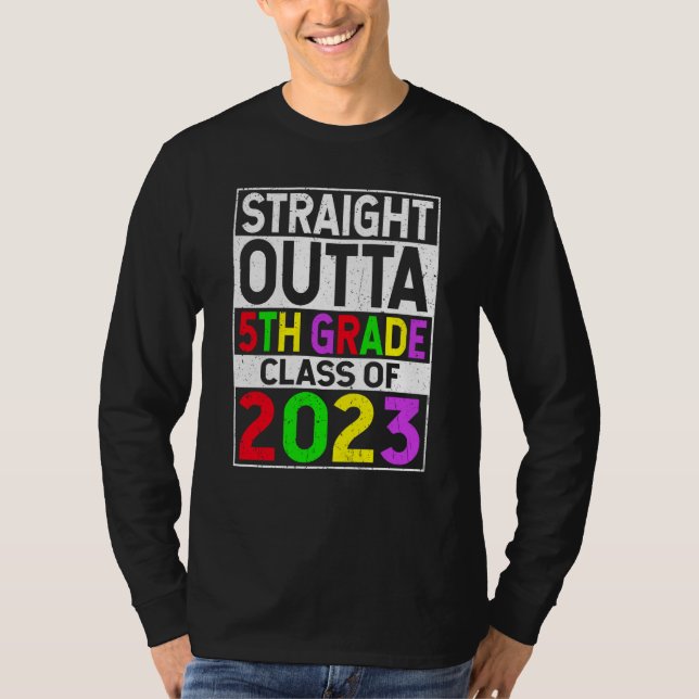 Straight Outta 5th Grade 2023 Graduation Fifth Gra T-Shirt (Vorderseite)