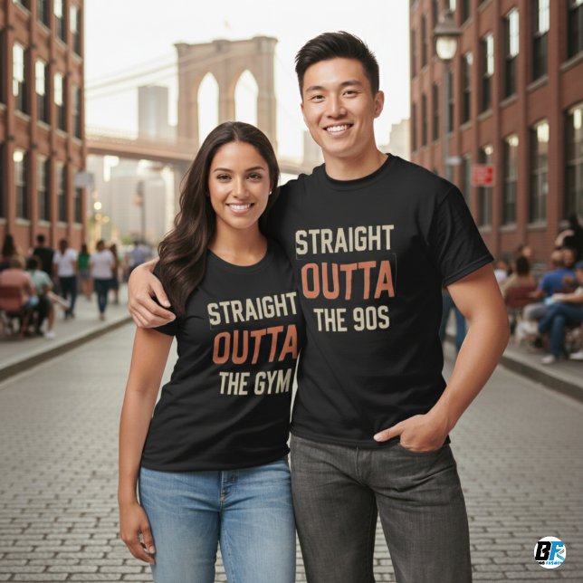 STRAIGHT OUTTA - Fügen Sie Ihren Text hier hinzu/e T-Shirt (Von Creator hochgeladen)
