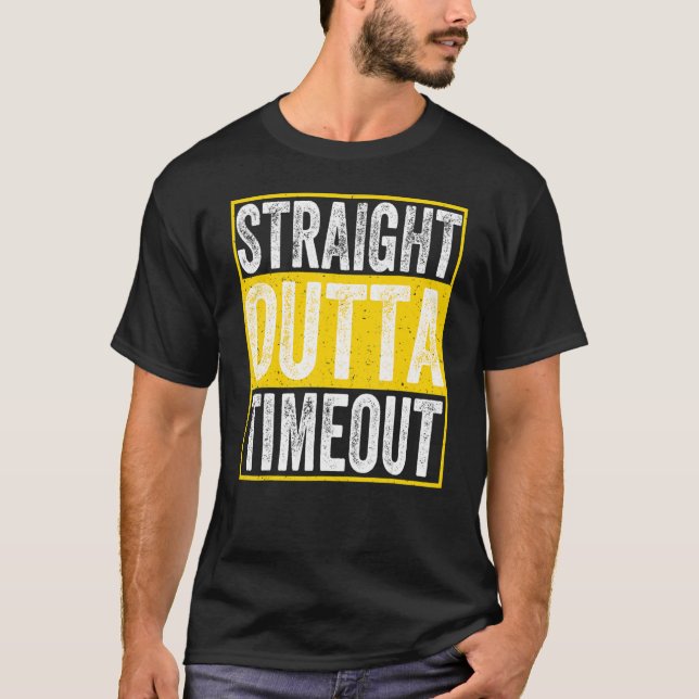 Straight Outta Timeout Säugling Kinder Kinder Klei T-Shirt (Vorderseite)