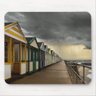 Strand-Hütten in einem Sommer-Sturm Southwold Mousepad