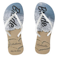 Strand mit Herz in sandiger Braut Hochzeitskippen