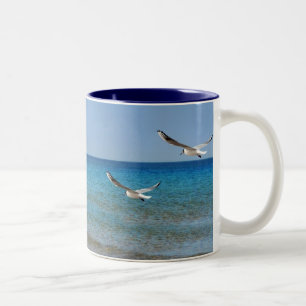 Strand und Möwen Zweifarbige Tasse