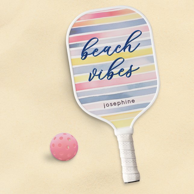 Strand-Vibes Wasserfarbe Pastellstreifen Personali Pickleball Schläger (A stylish pickleball paddle with ‘beach vibes’ theme, pastel stripes and personalized name)