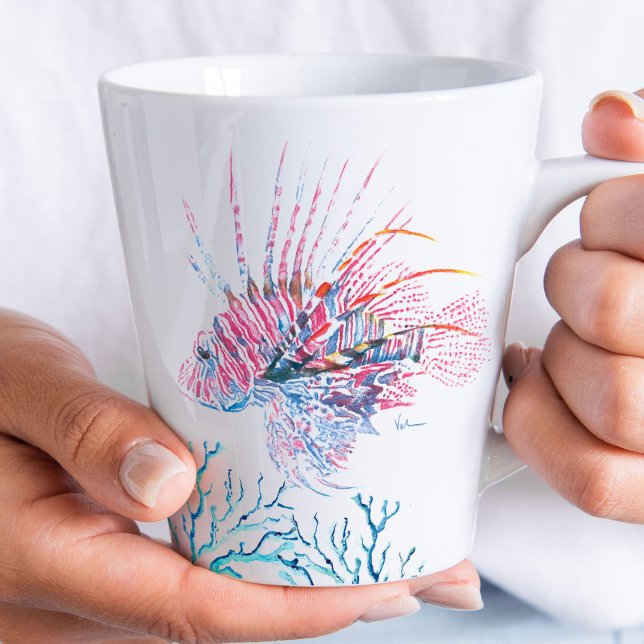 Strandbad Lionfish Tropischer Fisch Milchtasse (Beach themed coffee cups designed using unique ocean inspired art by Victoria Grigaliunas)