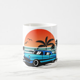 Strandkreuzfahrt bei Sonnenuntergang in einem blau Kaffeetasse