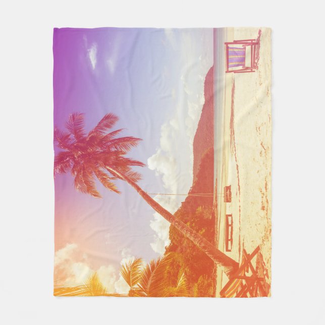 Strandlandschaft, Kokospalmen, Holzbett. Fleecedecke (Vorderseite)