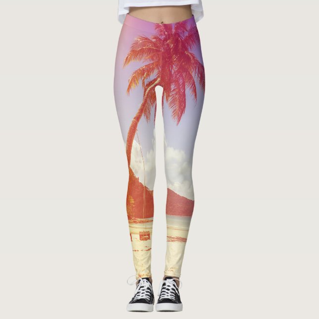 Strandlandschaft, Kokospalmen, Holzbett. Leggings (Vorderseite)