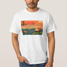 Strandlandschaft mit Muschel und farbenfroher Tonk