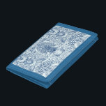 Strandschätze in Blau Tri-fold Geldbeutel<br><div class="desc">Handgezeichnet Vektorgrafik von Muscheln,  Korallen,  Krabben und Algen</div>