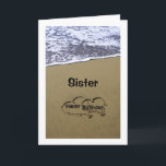 STRANDSIGN SAGT GLÜCKLICH BIRTHDAY SISTER KARTE<br><div class="desc">ZEIGEN SIE IHRE LIEBE,  DIE SIE AUF DEM GEBURTSTAG IHRER SCHWESTER IM SAND GESCHRIEBEN HAT.</div>