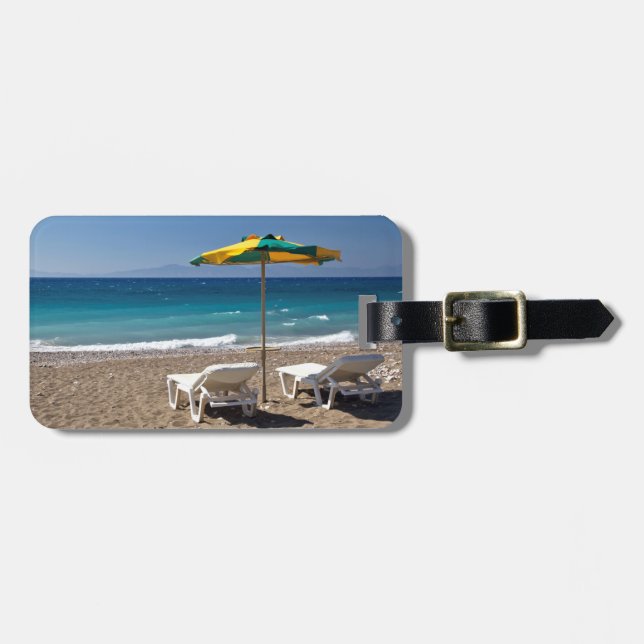 Strandstühle und Sonnenschirm – Sommer Gepäckanhänger (Vorderseite horizontal)