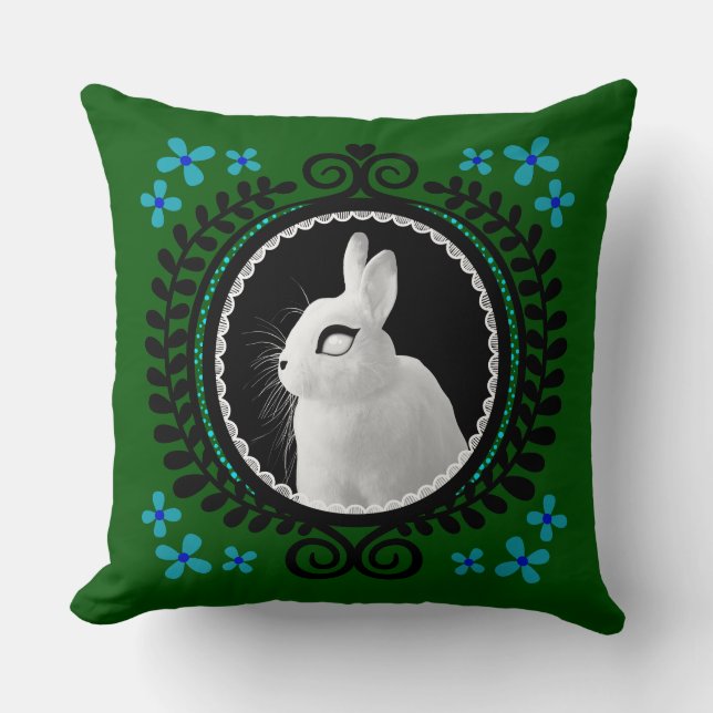 Strange White Bunny: Green, Blue, & Black  Kissen (Vorderseite)